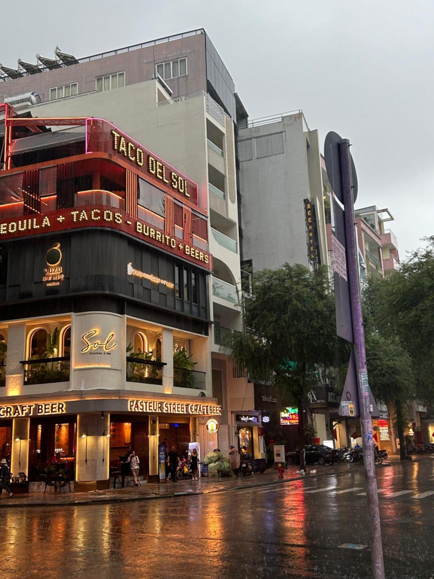 Ben Thanh Luxury Suite Hotel & Spa Ho-Chi-Minh-Stadt Exterior foto